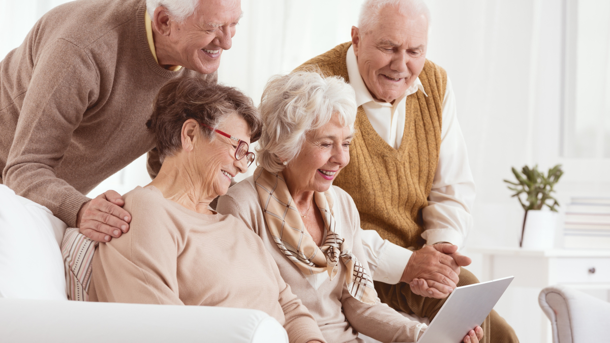 group-of-seniors-using-laptop-2026-01-05-22-57-56-utc